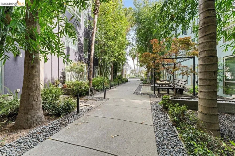 1201 Pine St #354 Oakland, CA 94607