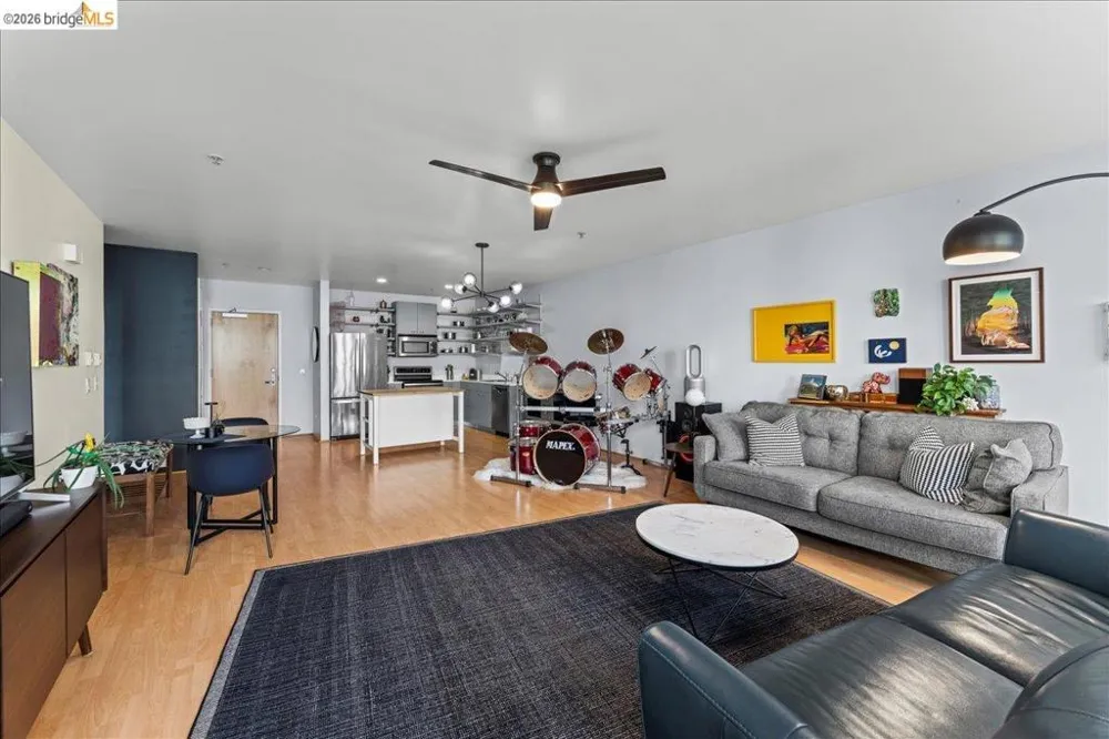 1201 Pine St #354 Oakland, CA 94607