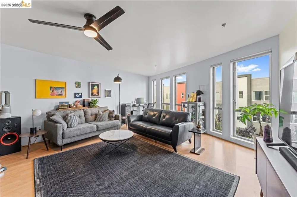 1201 Pine St #354 Oakland, CA 94607