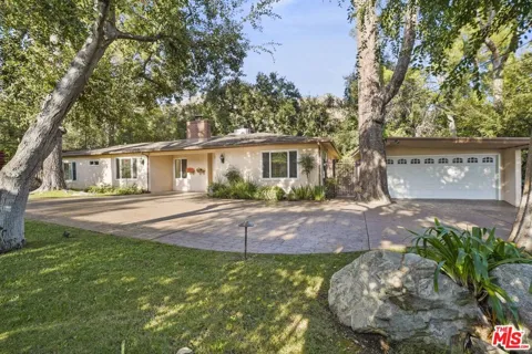 2452 Altadena Drive