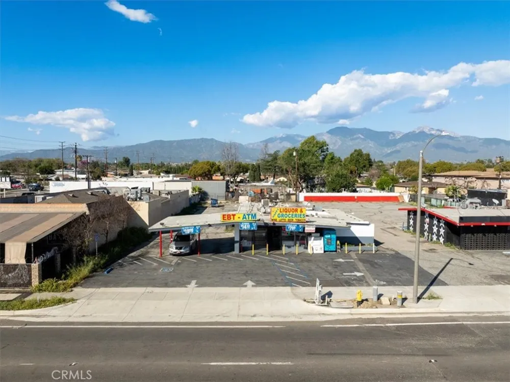 1528 W Holt Ontario, CA 91762