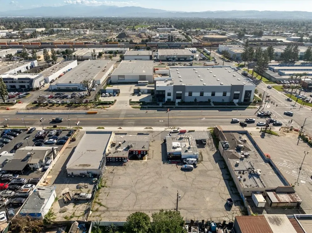 1528 W Holt Ontario, CA 91762
