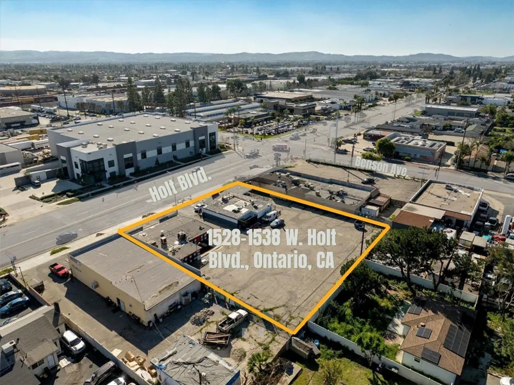 1528 W Holt Ontario, CA 91762