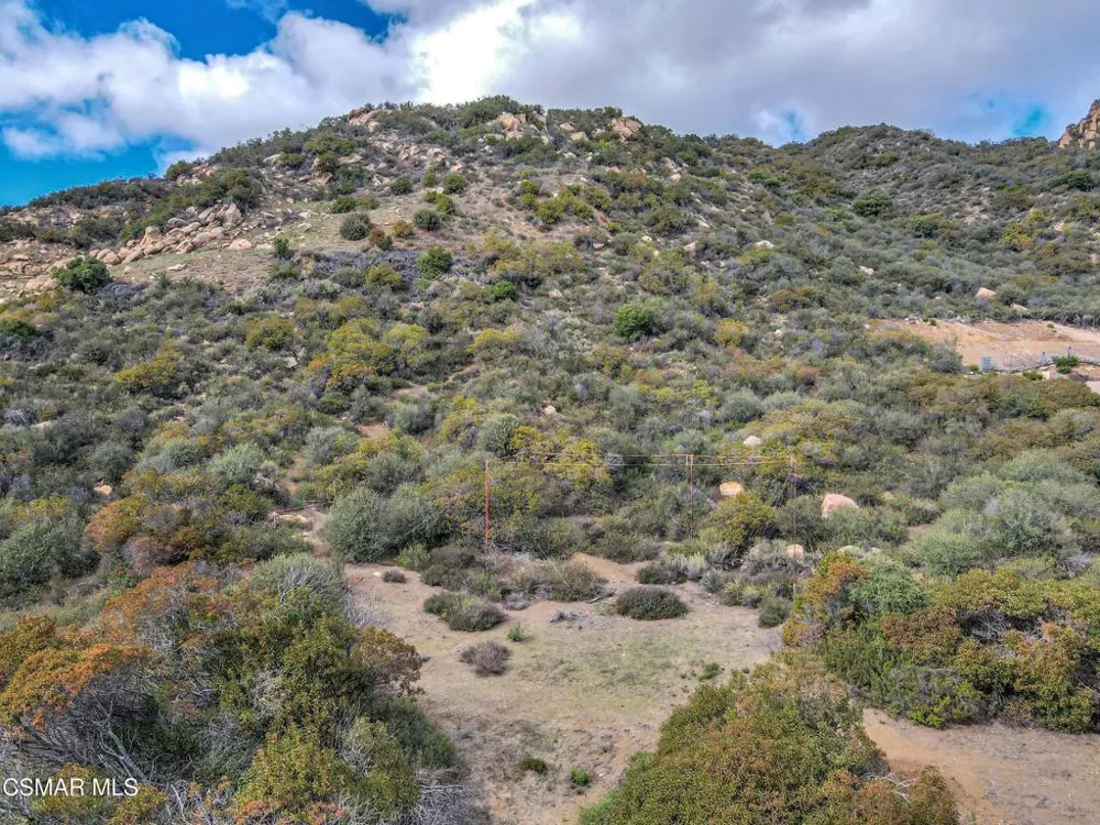2140 Stunt Road Calabasas, CA 91302