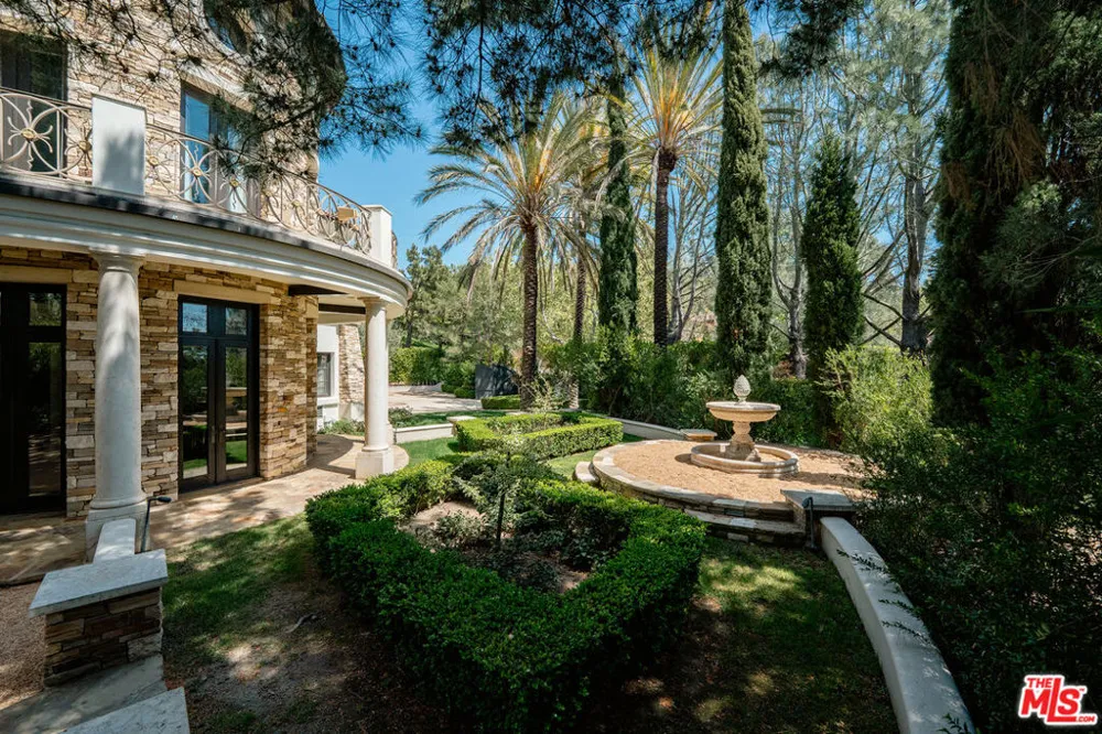 12705 Chalon Road Los Angeles, CA 90049