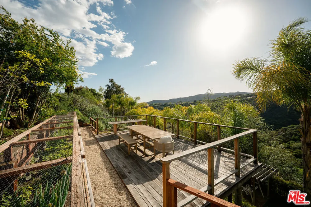 12705 Chalon Road Los Angeles, CA 90049