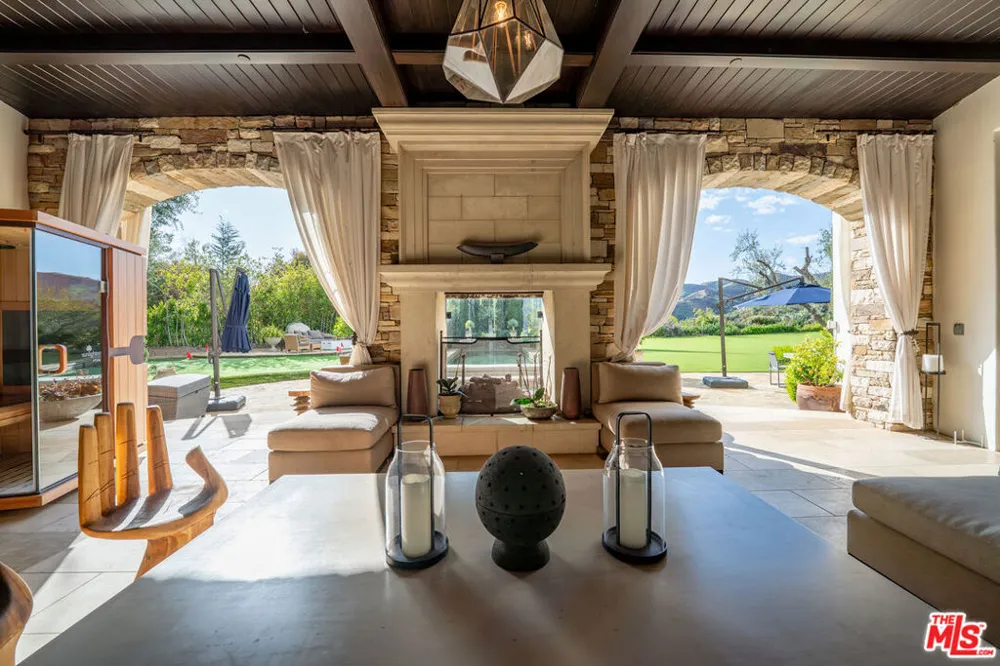 12705 Chalon Road Los Angeles, CA 90049