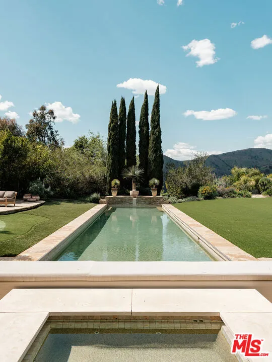 12705 Chalon Road Los Angeles, CA 90049