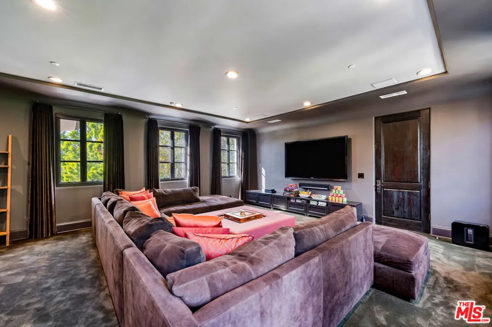 12705 Chalon Road Los Angeles, CA 90049