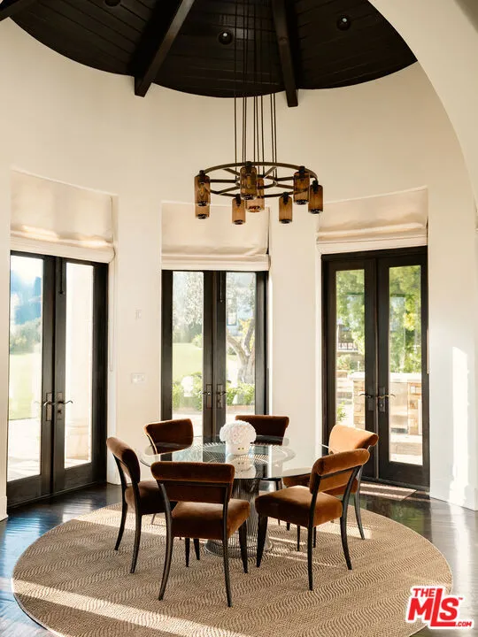12705 Chalon Road Los Angeles, CA 90049