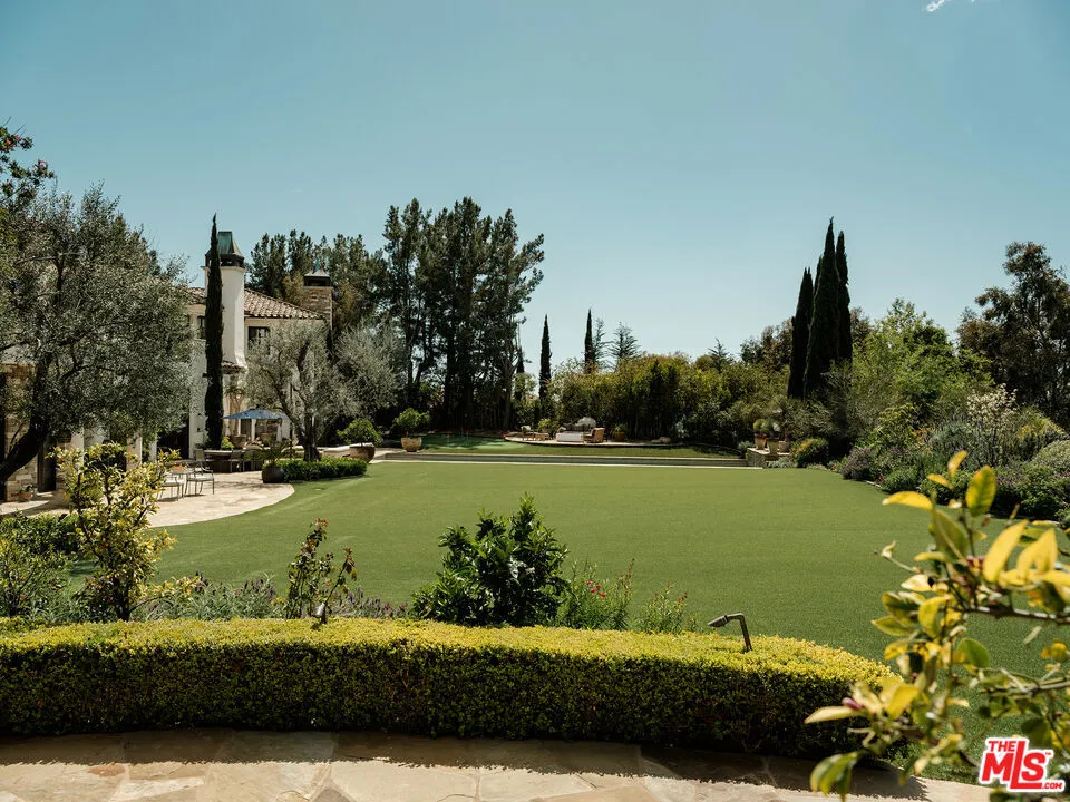 12705 Chalon Road Los Angeles, CA 90049