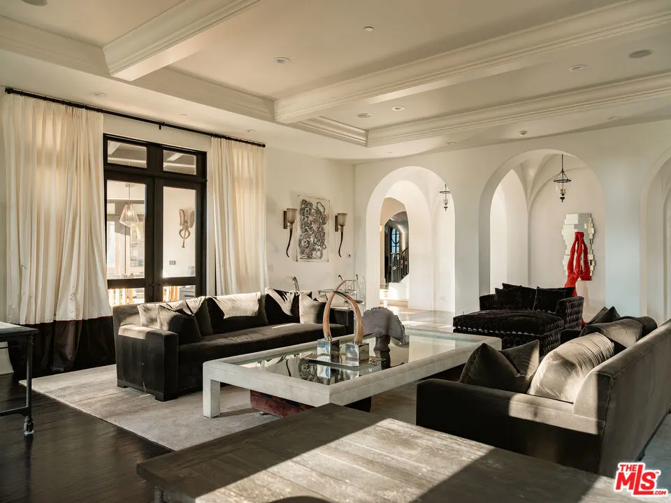 12705 Chalon Road Los Angeles, CA 90049