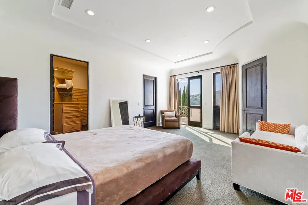 12705 Chalon Road Los Angeles, CA 90049