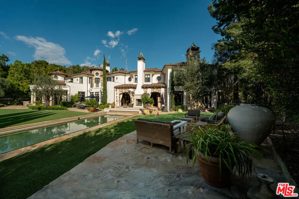 12705 Chalon Road Los Angeles, CA 90049