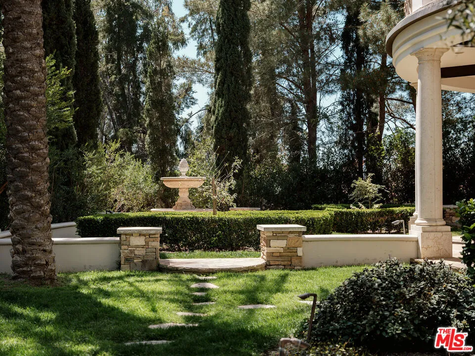 12705 Chalon Road Los Angeles, CA 90049