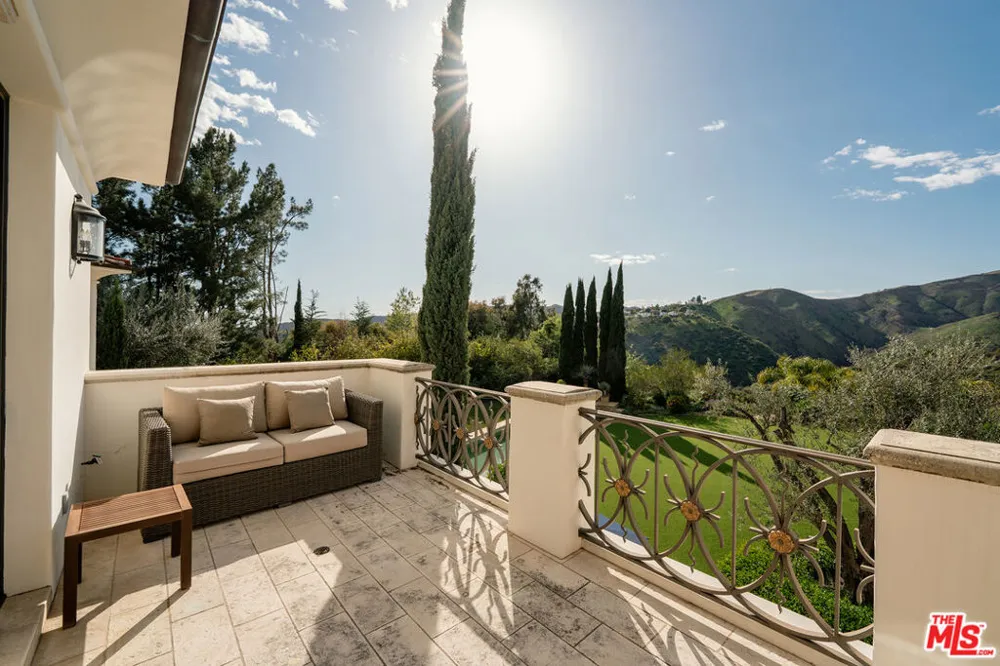 12705 Chalon Road Los Angeles, CA 90049