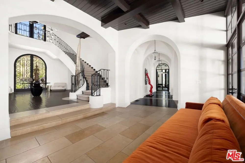 12705 Chalon Road Los Angeles, CA 90049