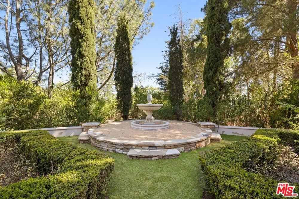 12705 Chalon Road Los Angeles, CA 90049