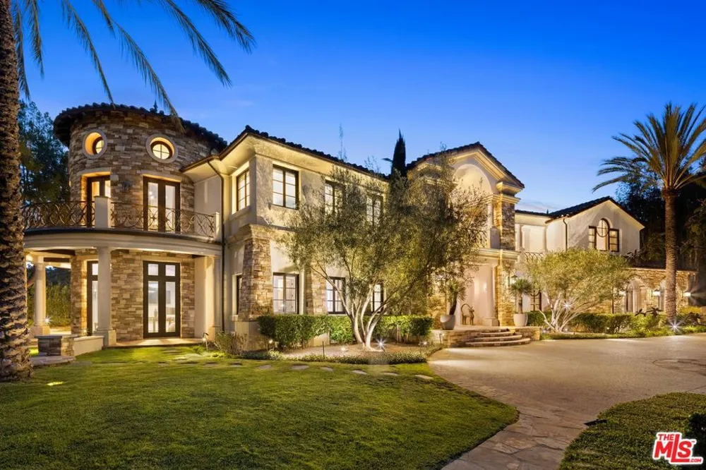 12705 Chalon Road Los Angeles, CA 90049