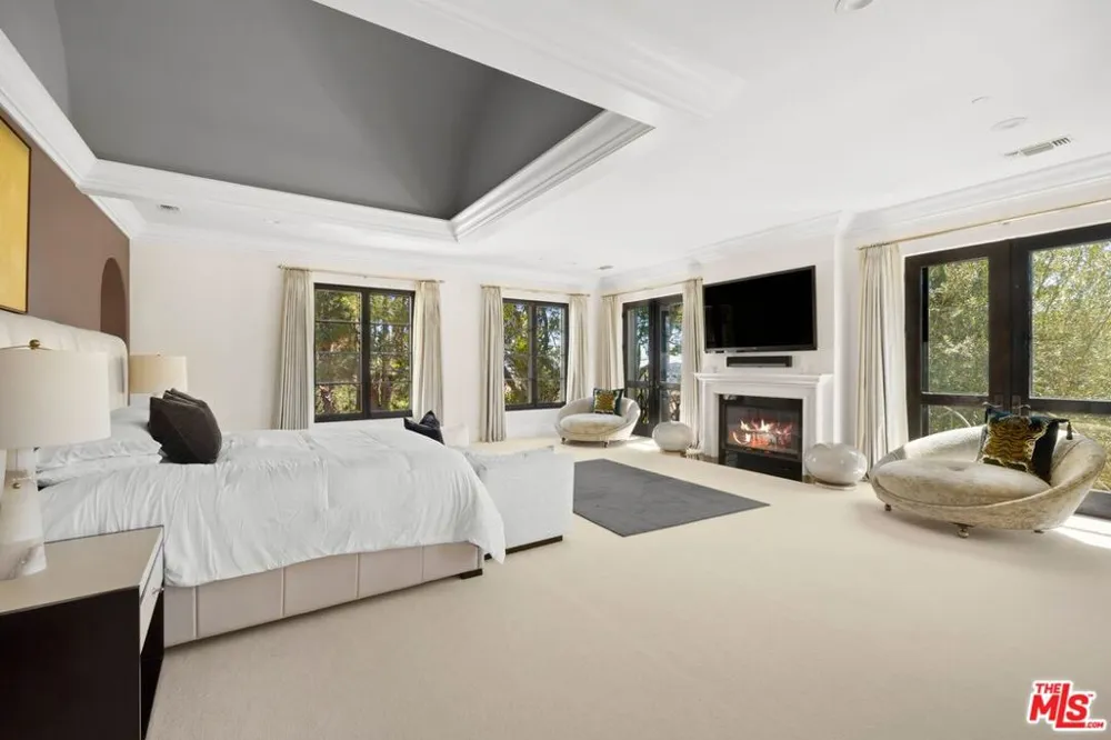 12705 Chalon Road Los Angeles, CA 90049