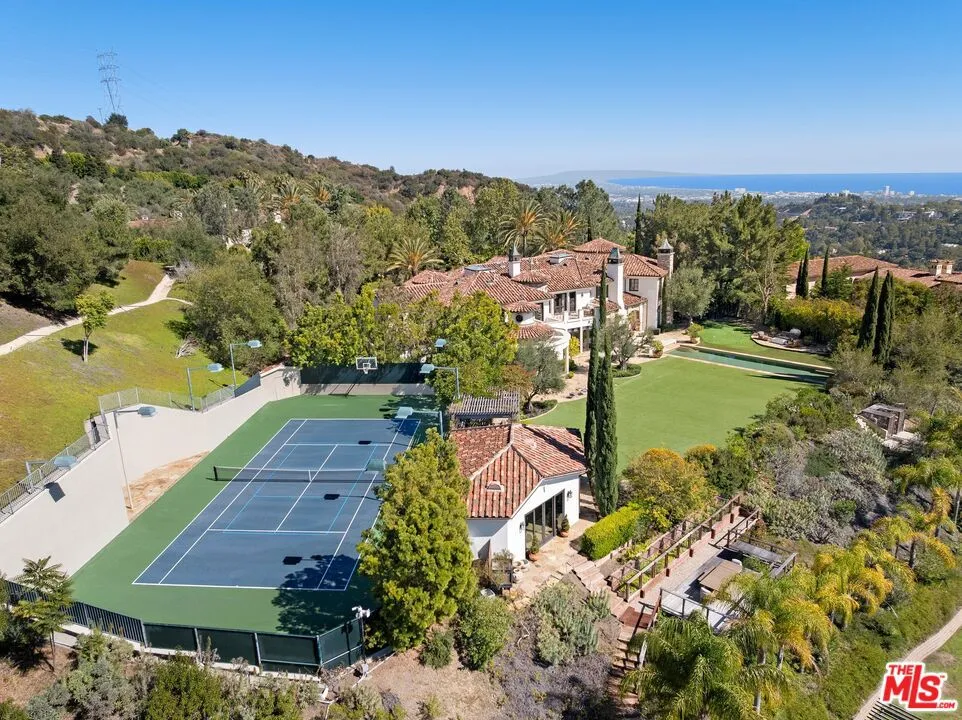 12705 Chalon Road Los Angeles, CA 90049