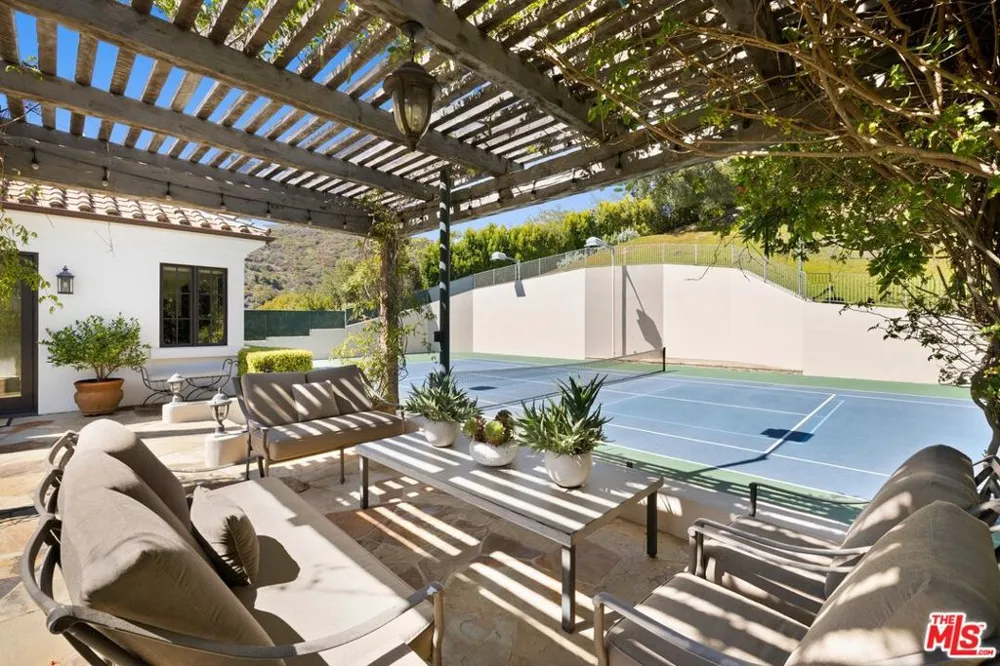 12705 Chalon Road Los Angeles, CA 90049