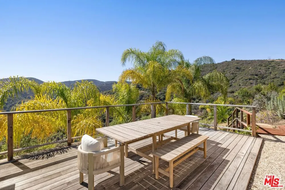 12705 Chalon Road Los Angeles, CA 90049