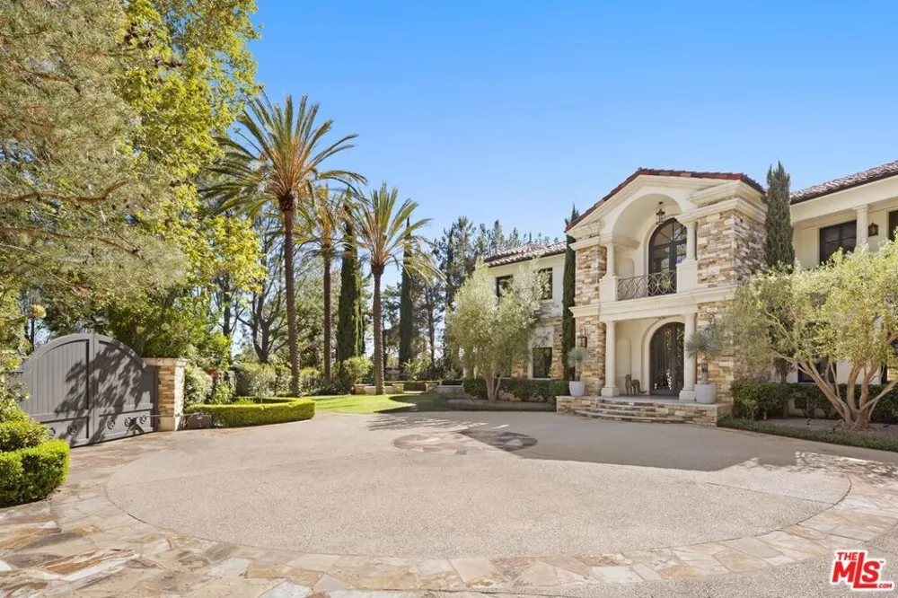 12705 Chalon Road Los Angeles, CA 90049