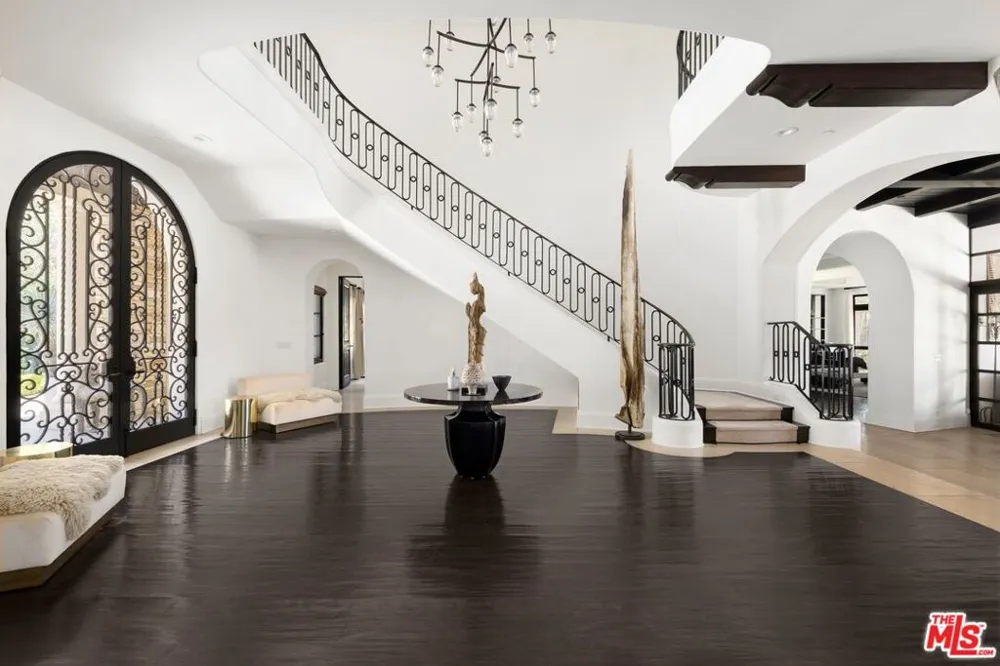 12705 Chalon Road Los Angeles, CA 90049
