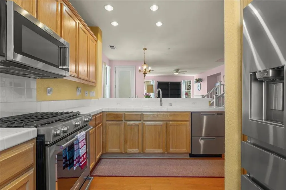 704 Tennyson Drive Gilroy, CA 95020