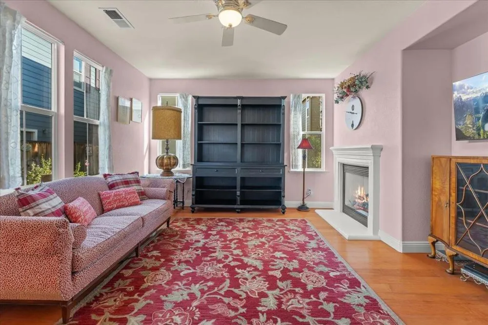 704 Tennyson Drive Gilroy, CA 95020