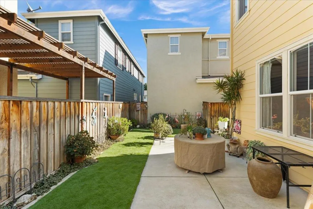 704 Tennyson Drive Gilroy, CA 95020