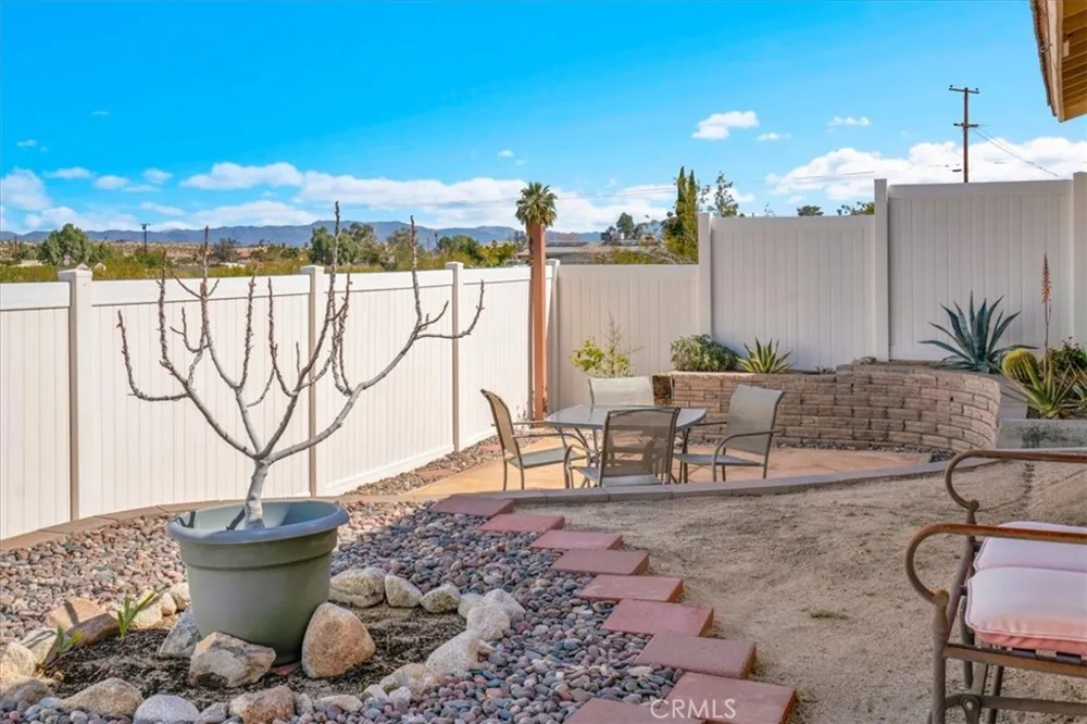 6752 Manzanita Avenue 29 Palms, CA 92277
