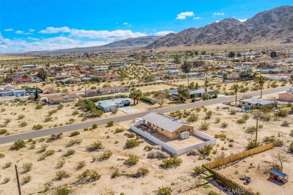 6752 Manzanita Avenue 29 Palms, CA 92277