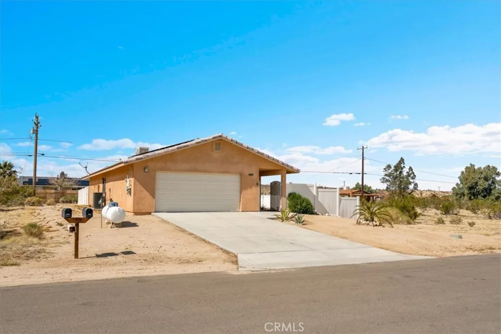 6752 Manzanita Avenue 29 Palms, CA 92277