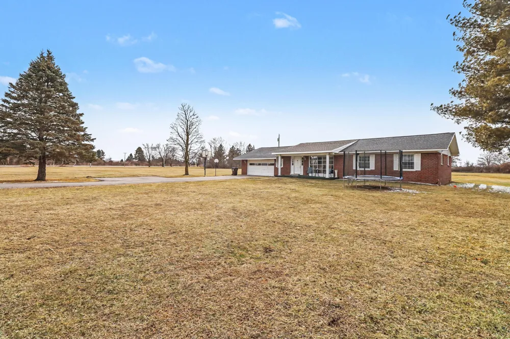 11329 Crowe Road Milan, MI 48160