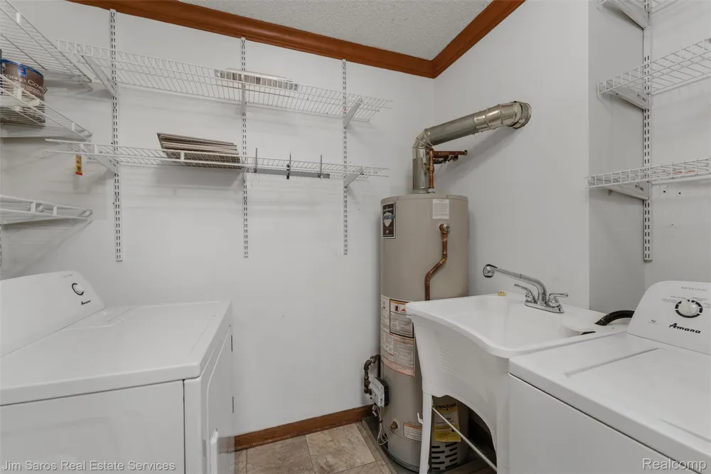 64 Rosebud Lane Mt Clemens City, MI 48043