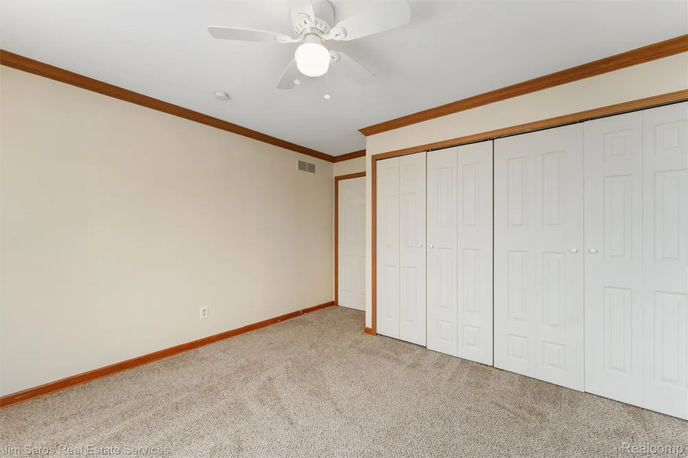 64 Rosebud Lane Mt Clemens City, MI 48043