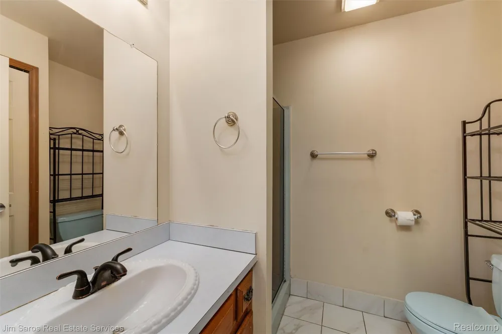64 Rosebud Lane Mt Clemens City, MI 48043