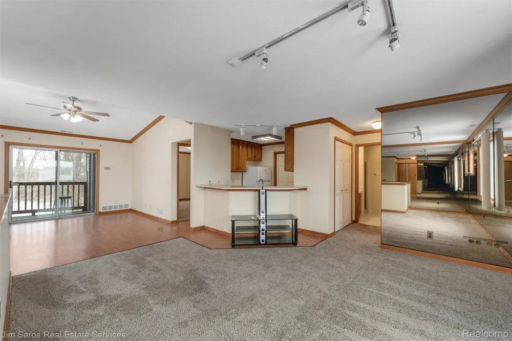 64 Rosebud Lane Mt Clemens City, MI 48043