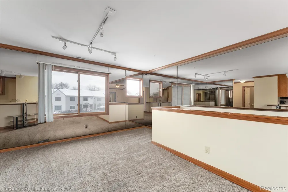 64 Rosebud Lane Mt Clemens City, MI 48043