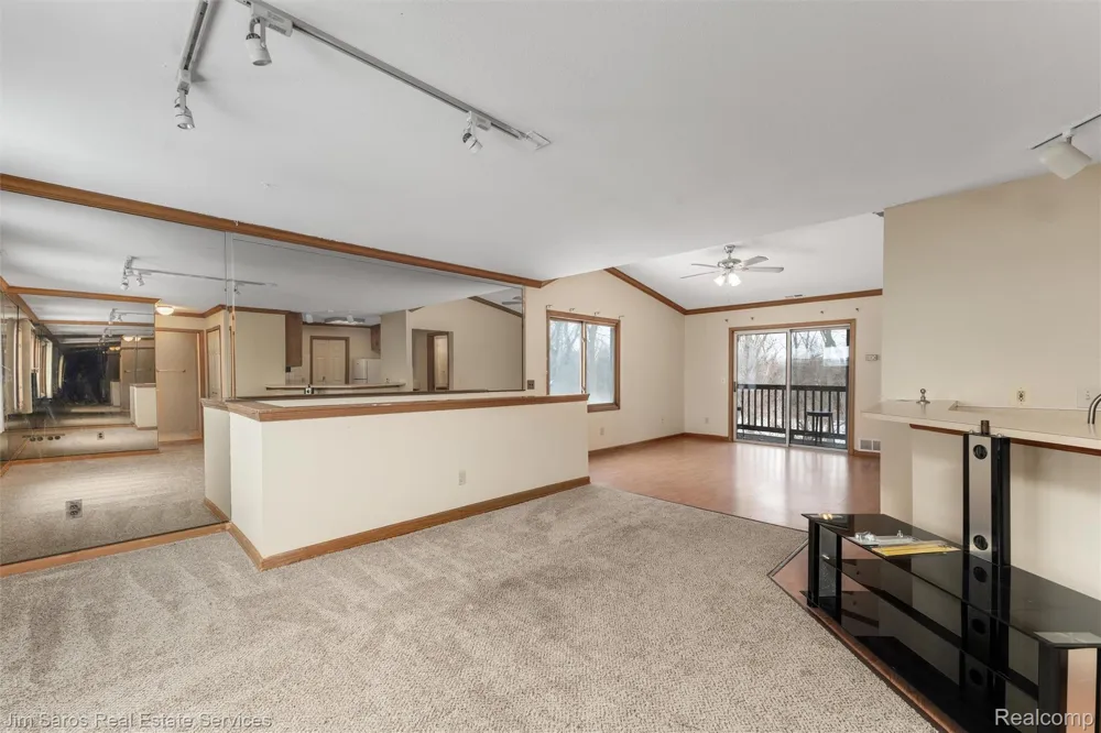 64 Rosebud Lane Mt Clemens City, MI 48043
