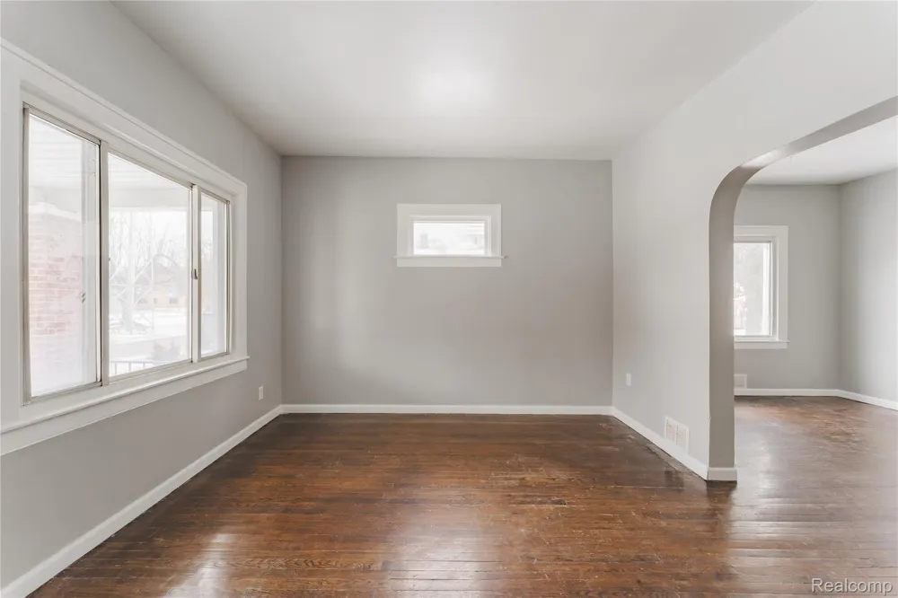 1623 Electric Avenue Lincoln Park City, MI 48146