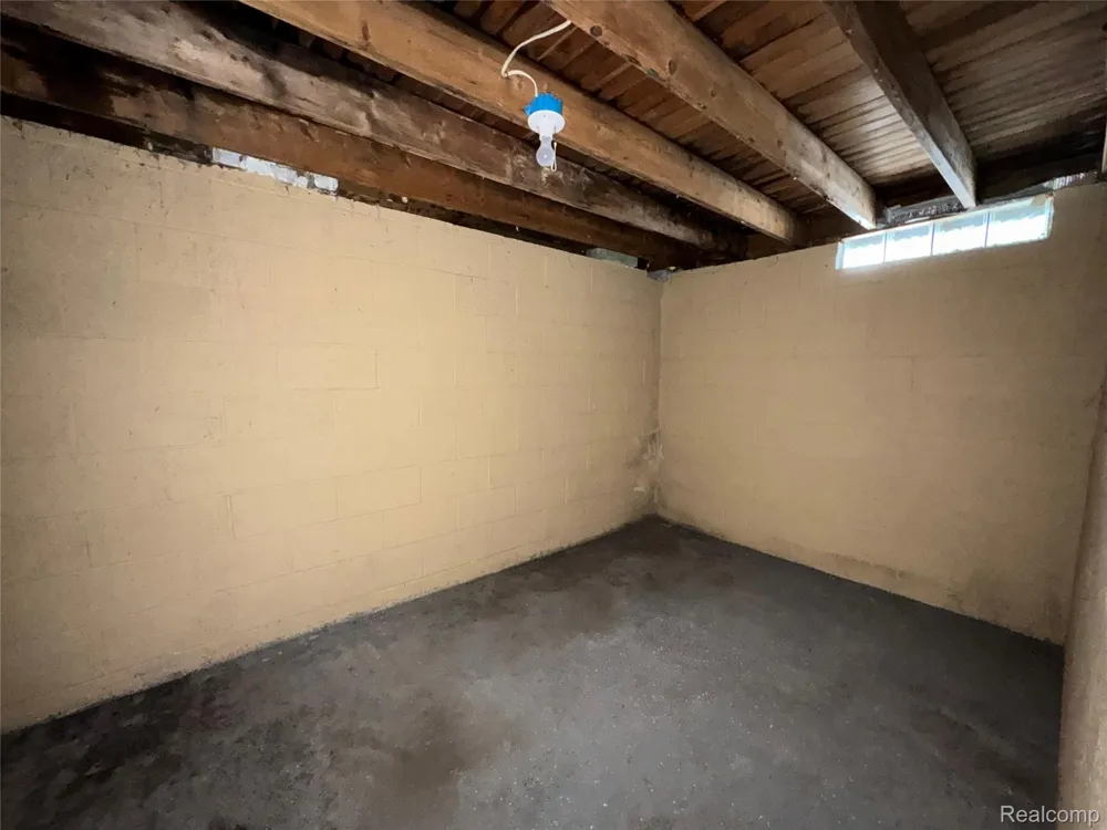 1623 Electric Avenue Lincoln Park City, MI 48146