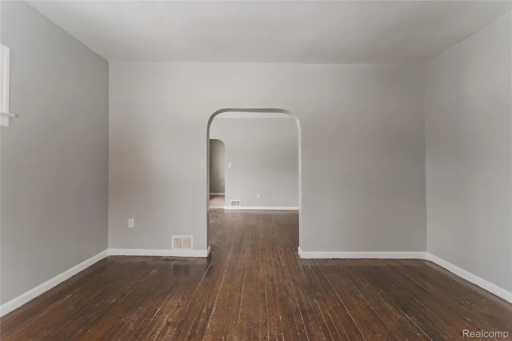 1623 Electric Avenue Lincoln Park City, MI 48146