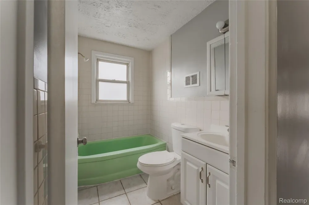 1623 Electric Avenue Lincoln Park City, MI 48146