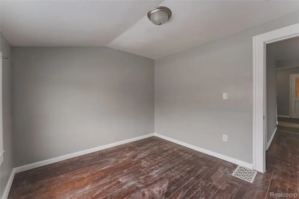 1623 Electric Avenue Lincoln Park City, MI 48146