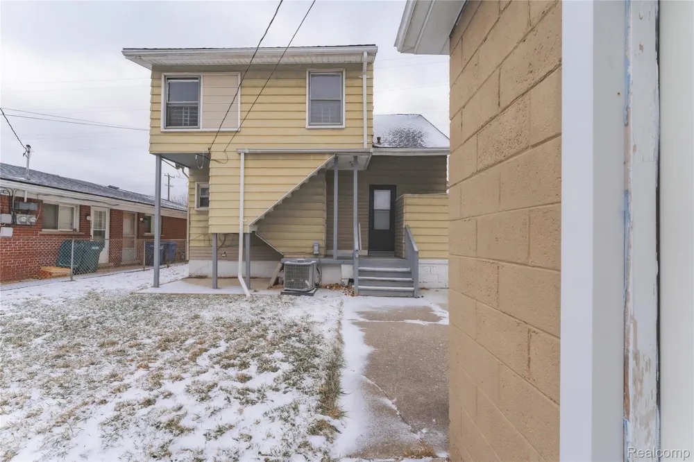 1623 Electric Avenue Lincoln Park City, MI 48146