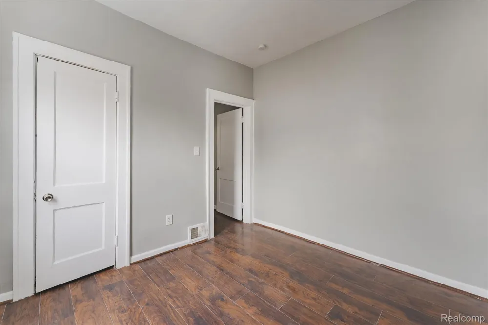 1623 Electric Avenue Lincoln Park City, MI 48146
