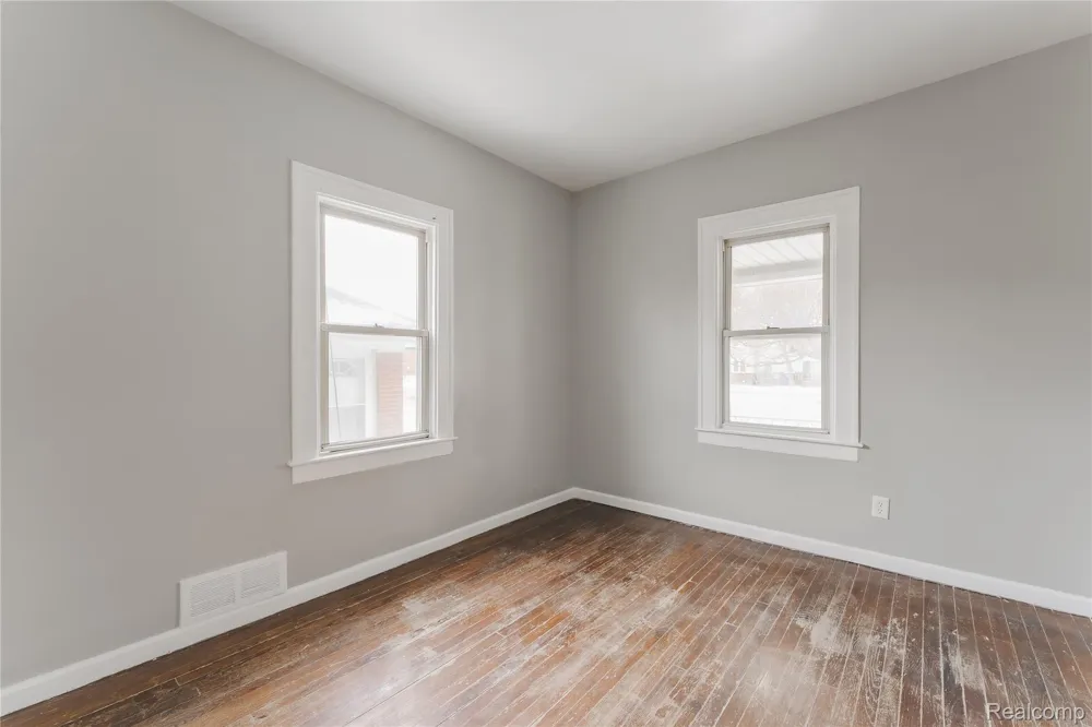1623 Electric Avenue Lincoln Park City, MI 48146